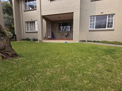 3 Bedroom Townhouse For Sale in Edenvale - img