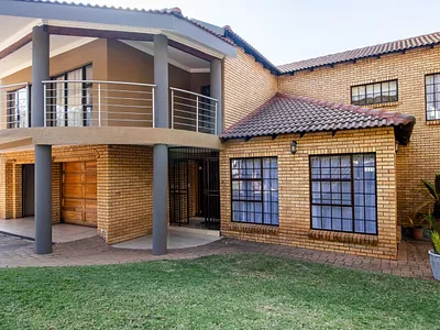 4 Bedroom House For Sale in Pretoria - PnzV.webp