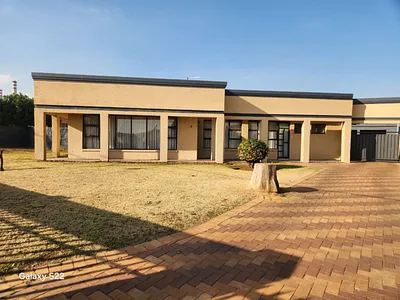 3 Bedroom House For Sale in Springs - CU4T.webp