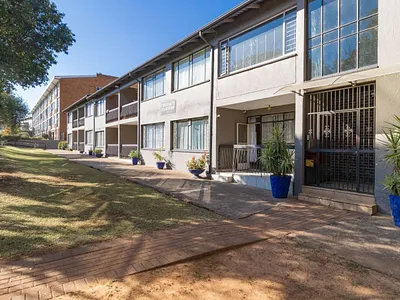2 Bedroom Townhouse For Sale in Edenvale - MmCe.webp