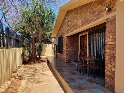 5 Bedroom House For Sale in Centurion - sKz6.webp
