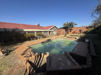 3 Bedroom House For Sale in Centurion - wTEG.webp