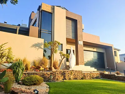 4 Bedroom House For Sale in Pretoria - NvLL.webp