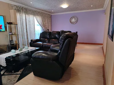 House For Sale in Motherwell 6, Motherwell - 2Pct.webp