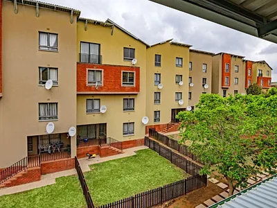 2 Bedroom Apartment For Sale in Midrand - SZCJ.webp