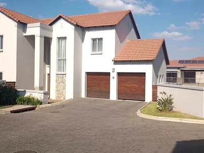 3 Bedroom Townhouse To Rent in Centurion - 70mq.webp