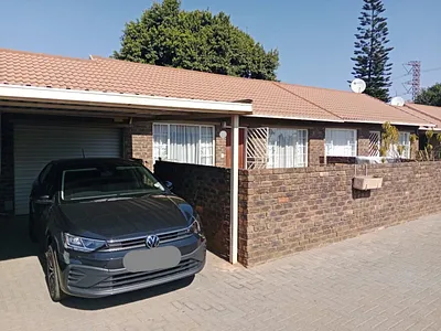 2 Bedroom Townhouse For Sale in Kempton Park - ASaK.webp