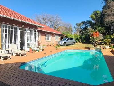 3 Bedroom House For Sale in Edenvale - qci7.webp