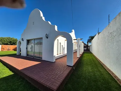 4 Bedroom House For Sale in Kimberley - gYs0.webp