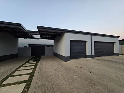 2 Bedroom Townhouse For Sale in Pretoria - yb1O.webp