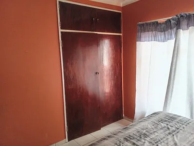 3 Bedroom House For Sale in Roodepoort - yA8I.webp