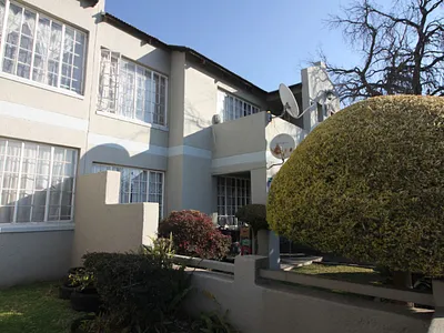 2 Bedroom Apartment For Sale in Randburg - wBhI.webp
