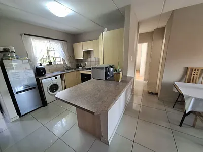 2 Bedroom Apartment For Sale in Randburg - Q1PA.webp
