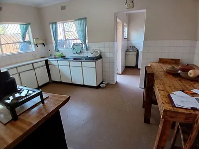 3 Bedroom Townhouse For Sale in Kempton Park - 1mAW.webp