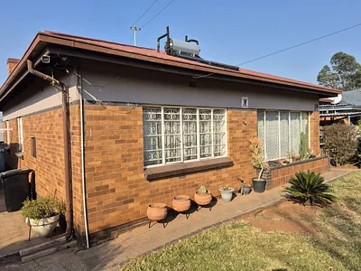 3 Bedroom House For Sale in Germiston - ZTtB.webp