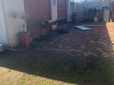 3 Bedroom House For Sale in Albertinia - en7l.webp