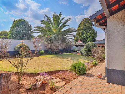 5 Bedroom House For Sale in Benoni - 9Roj.webp