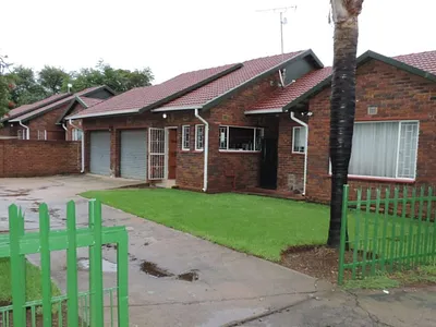 3 Bedroom Townhouse For Sale in Kempton Park - gmOl.webp