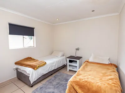 3 Bedroom House For Sale in Sandton - 0Vv0.webp