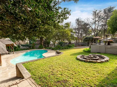 3 Bedroom House For Sale in Sandton - VUew.webp