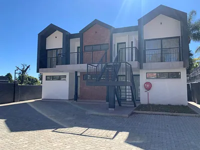 1 Bedroom Apartment For Sale in Johannesburg - FyZJ.webp