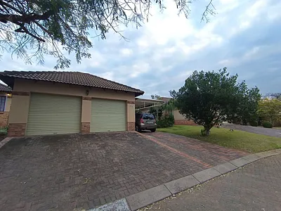 3 Bedroom House For Sale in Nelspruit - 7qjZ.webp