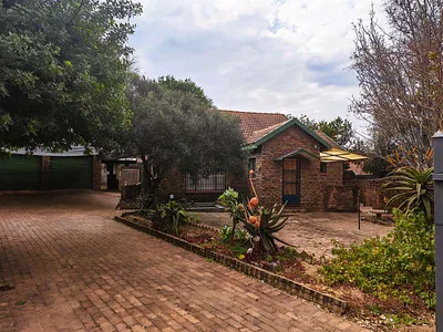 2 Bedroom House For Sale in Modimolle - gCoy.webp