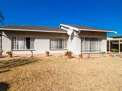 3 Bedroom House For Sale in Kempton Park - LUNA.webp