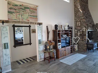 4 Bedroom House For Sale in Gansbaai - LdF1.webp