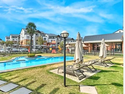 2 Bedroom Apartment For Sale in Randburg - 5ibV.webp