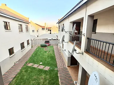 2 Bedroom Apartment For Sale in Akasia - 3dih.webp