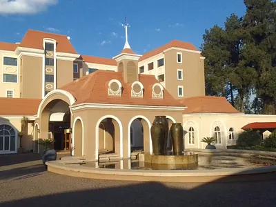 112 Bedroom House For Sale in Vereeniging - img