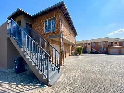 2 Bedroom Apartment For Sale in Centurion - P8hm.webp