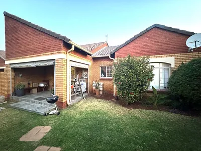 3 Bedroom Townhouse For Sale in Pretoria - Wiwj.webp