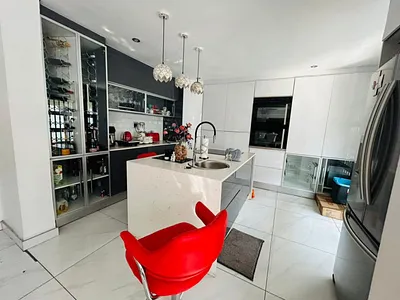 4 Bedroom House For Sale in Springs - nPPH.webp
