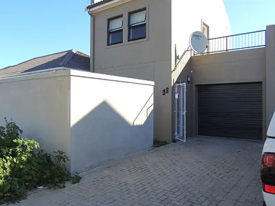 2 Bedroom Townhouse For Sale in Kraaifontein - tKRr.webp