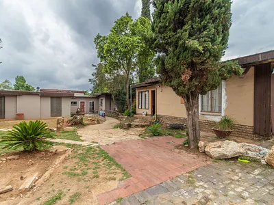 Commercial Property For Sale in Randburg - 726u.webp