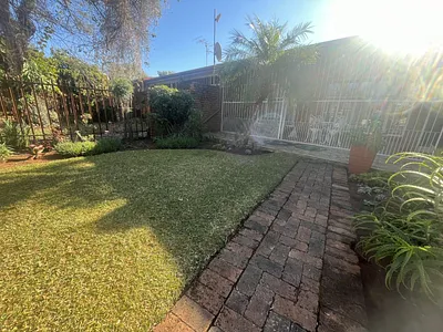 2 Bedroom Townhouse For Sale in Mookgopong - img