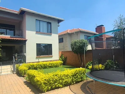3 Bedroom Townhouse For Sale in Edenvale - img