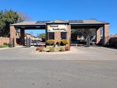 3 Bedroom Townhouse For Sale in Brakpan - img