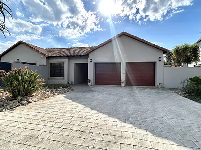 3 Bedroom House For Sale in Pretoria - P1Fb.webp