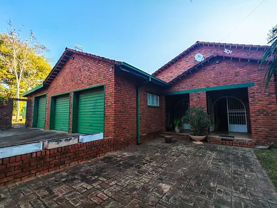 4 Bedroom House For Sale in Modimolle - img