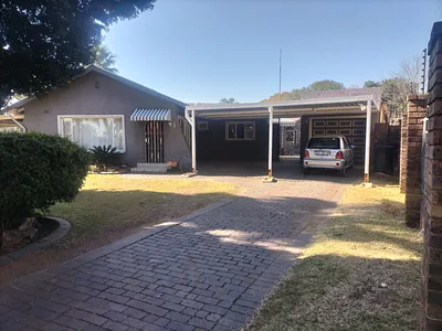 5 Bedroom House For Sale in Benoni - UWWF.webp