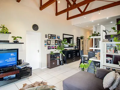 2 Bedroom Apartment For Sale in Sandton - img