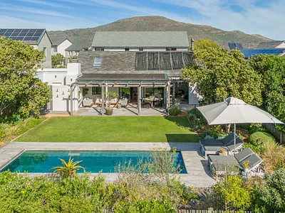 4 Bedroom House For Sale in Noordhoek - TGSF.webp