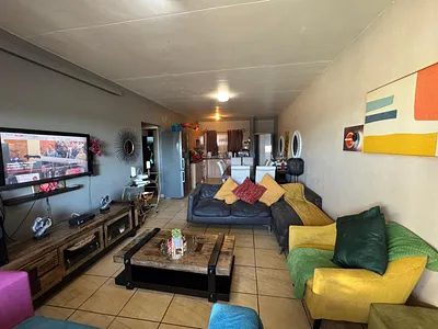 2 Bedroom Apartment For Sale in Kimberley - UAYo.webp