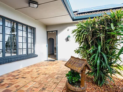 4 Bedroom House For Sale in George - JpP7.webp