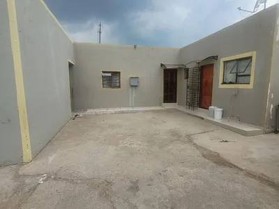 6 Bedroom House For Sale in Johannesburg - 9cwJ.webp