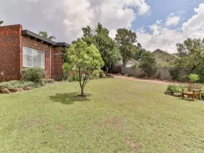 3 Bedroom House For Sale in Randburg - JpCm.webp