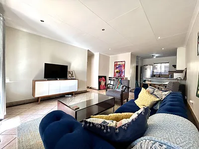 3 Bedroom Townhouse For Sale in Pretoria - i0Jb.webp